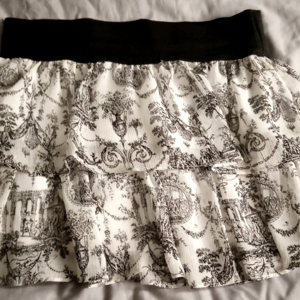Skirt black/white